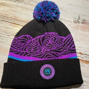 22/23 Mammoth Beanie